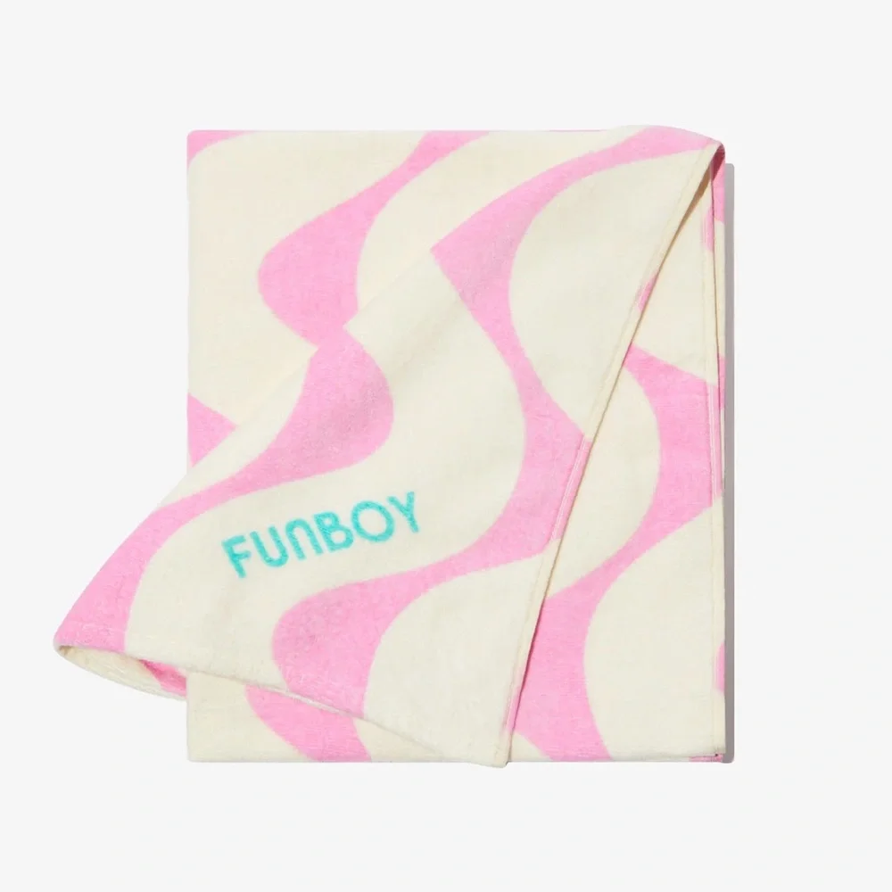 NWT Poolside Leisure Club Beach Towel